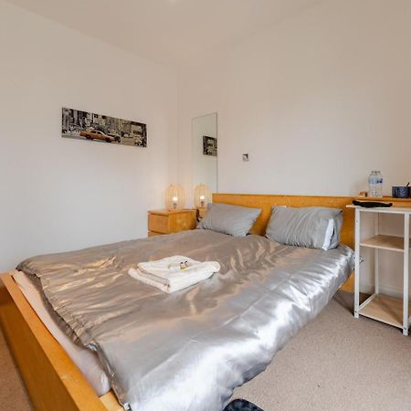 Private Room In Cardiff City Center Exteriér fotografie